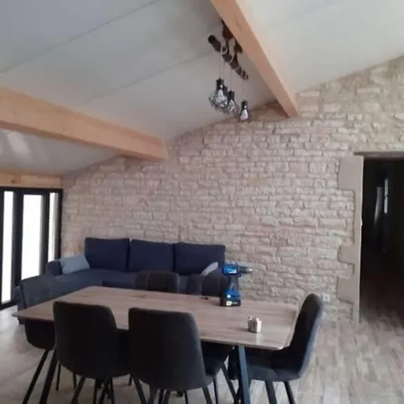 Domaine Du Val Bruant فيلة آخْك أو بارْوا